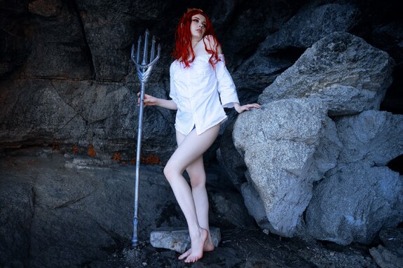Mera in a Shirt – Aquaman (nude)