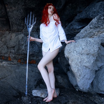 Mera in a Shirt – Aquaman (nude)