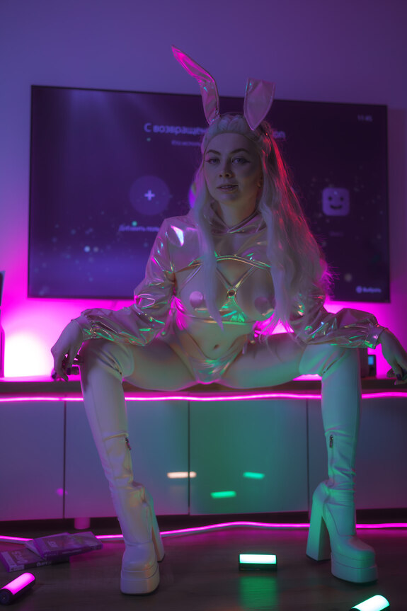 fanservice - Lights of Yekb - Holographic Gift