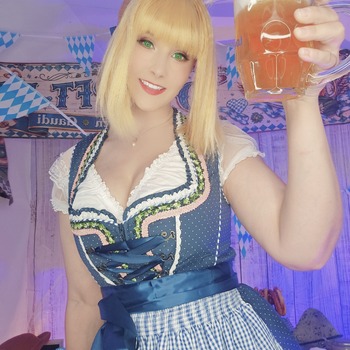 Oktoberfest with Artoria - Selfieset
