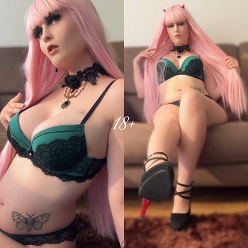 Zero Two Green Set